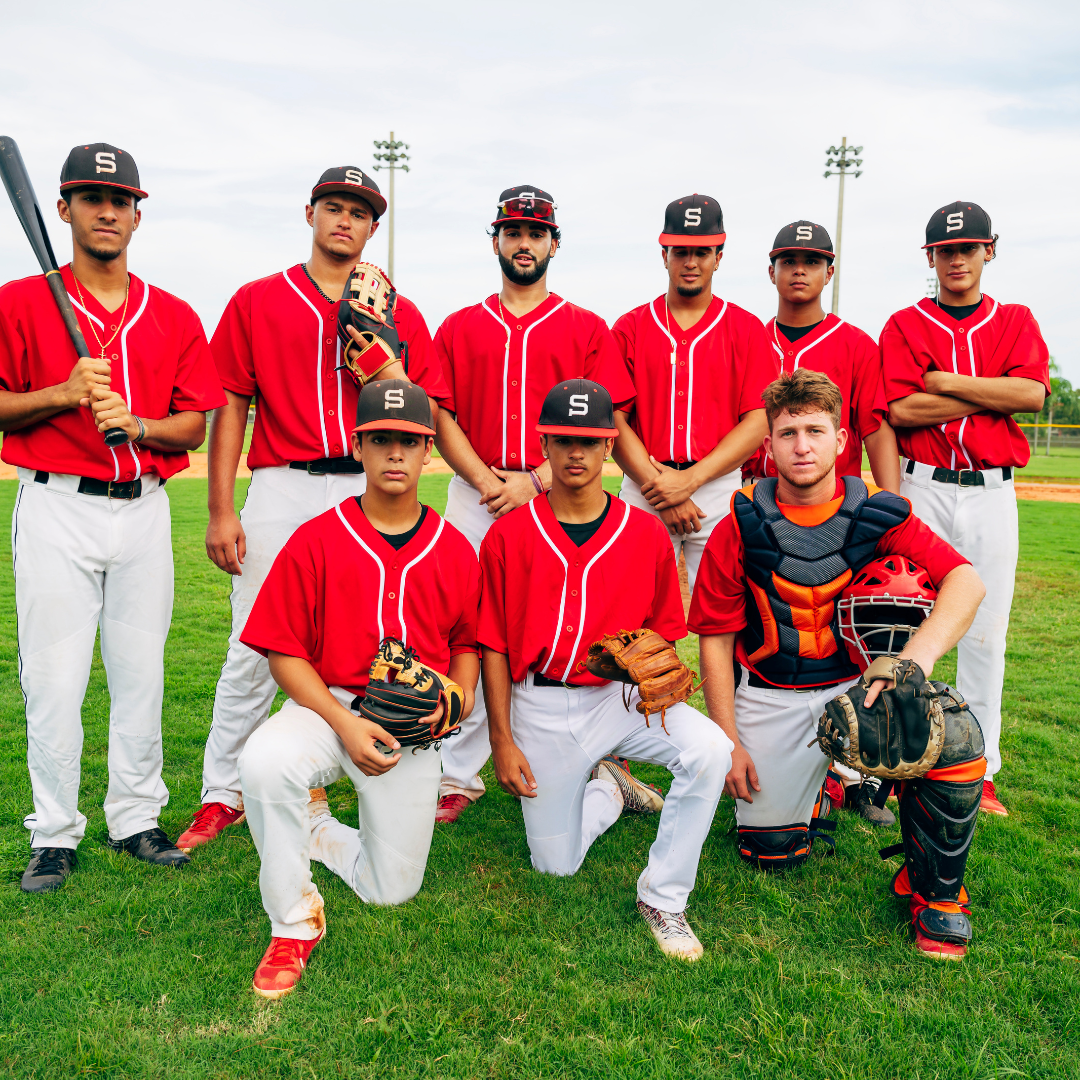 baseball team picture on baseball field